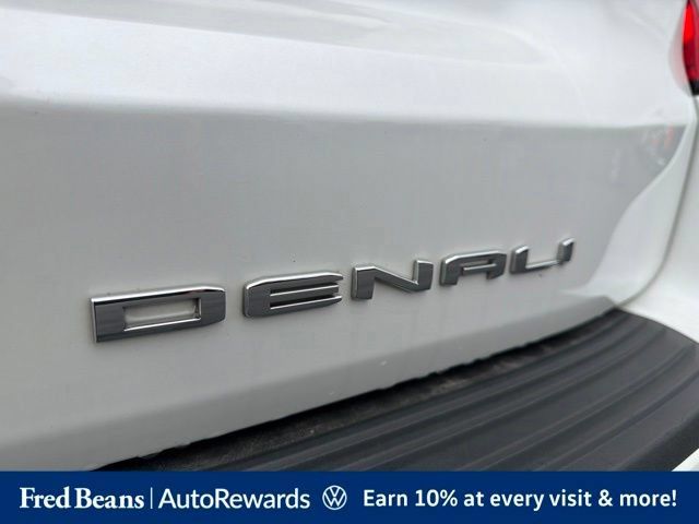 Used 2023 GMC Yukon XL Denali Ultimate AWD/4WD image 9
