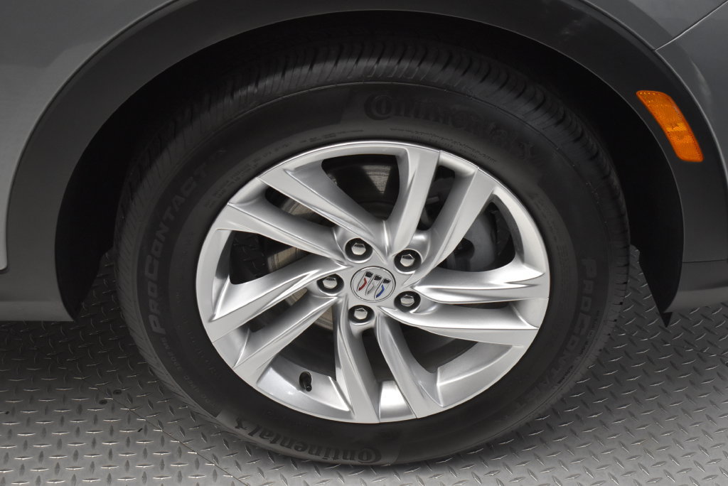 Used 2025 Buick Envista Preferred FWD image 32
