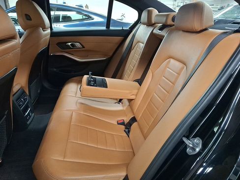 Used 2020 BMW 330i xDrive Sedan w/ Convenience Package image 7