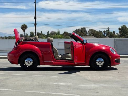 Used 2013 Volkswagen Beetle 2.5 FWD image 29