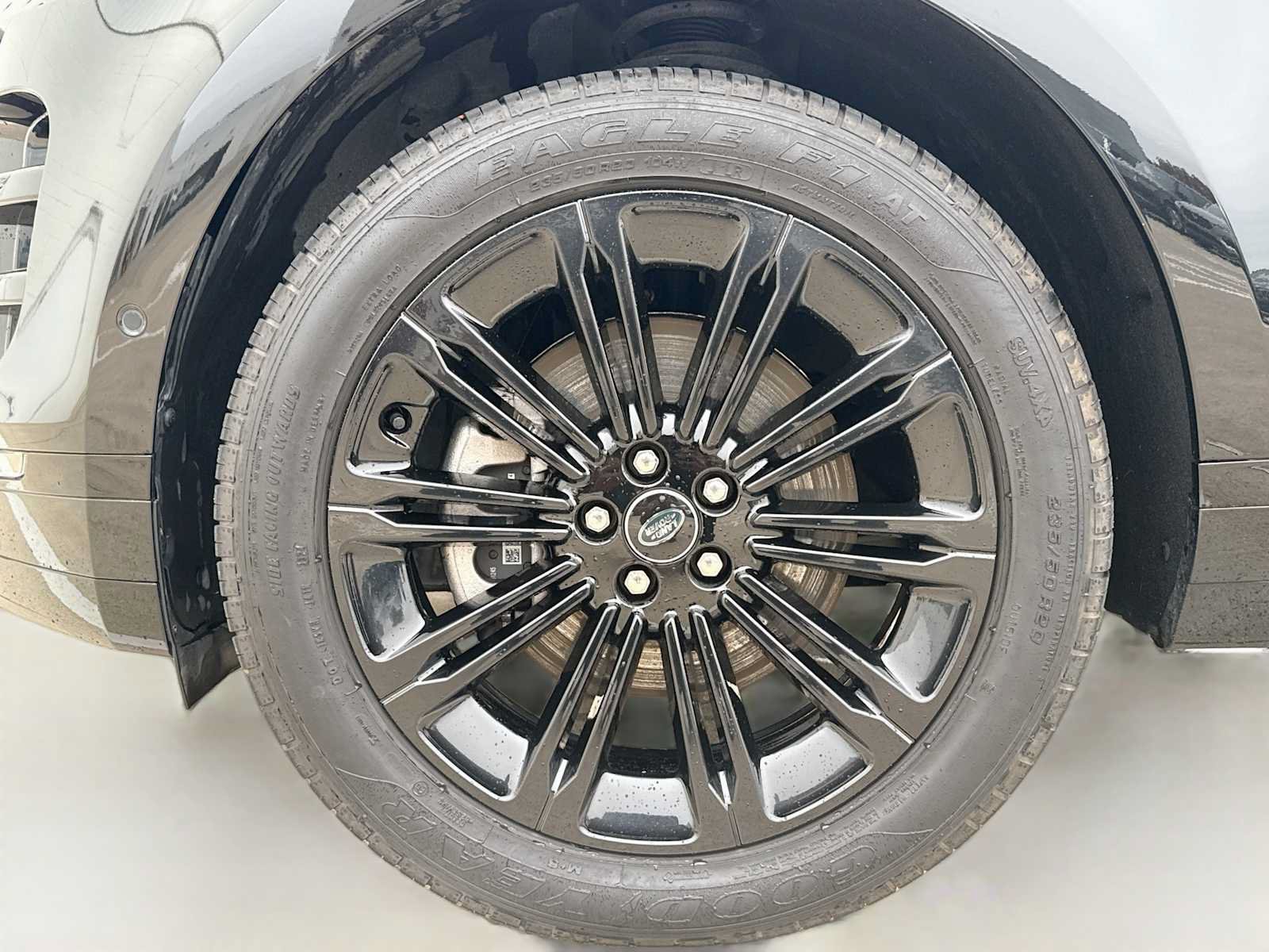 Certified 2025 Land Rover Range Rover Evoque Dynamic SE AWD/4WD image 6