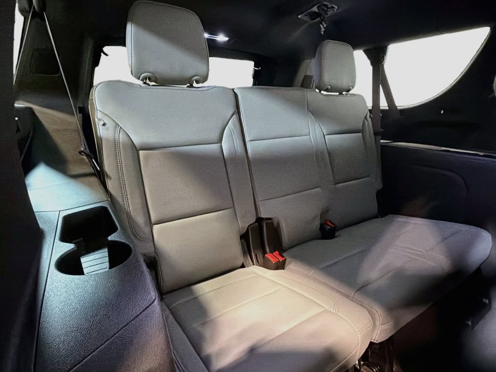 Used 2022 Chevrolet Suburban LT w/ LT Signature Package AWD/4WD image 30