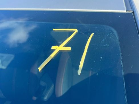 Used 2020 Nissan Versa SR image 32