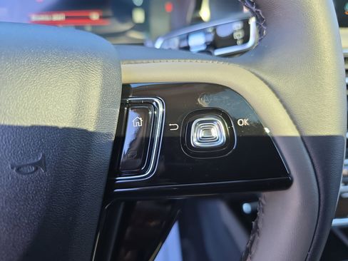 New 2026 Lincoln Corsair Premiere image 17