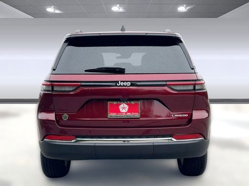 New 2025 Jeep Grand Cherokee Laredo X image 10