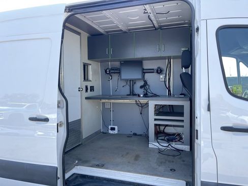 Used 2020 Mercedes-Benz Sprinter 3500 w/ Driver Convenience Package image 20