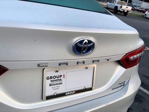 Used 2020 Toyota Camry XLE w/ Sunroof Package FWD image 29