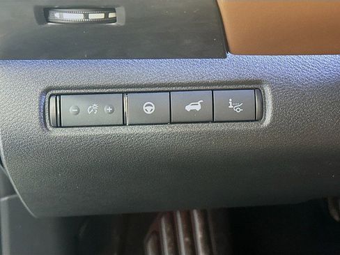 New 2026 Nissan Pathfinder Platinum image 10