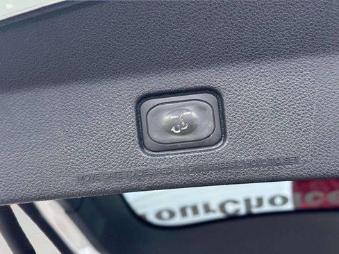 Used 2019 Ford Explorer XLT w/ Equipment Group 202A image 16