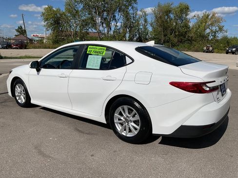 Used 2025 Toyota Camry LE FWD image 4