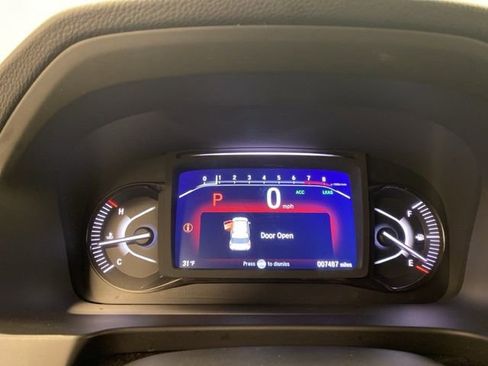 Certified 2025 Honda Passport TrailSport image 9