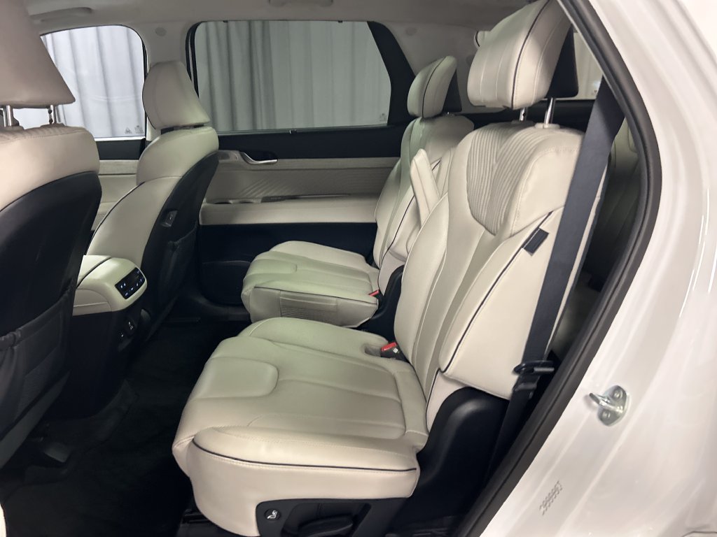 Used 2025 Hyundai Palisade Calligraphy AWD/4WD image 22