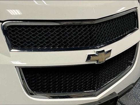 Used 2011 Chevrolet Traverse LS image 27