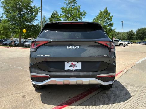 Used 2025 Kia Sportage LX AWD/4WD image 7