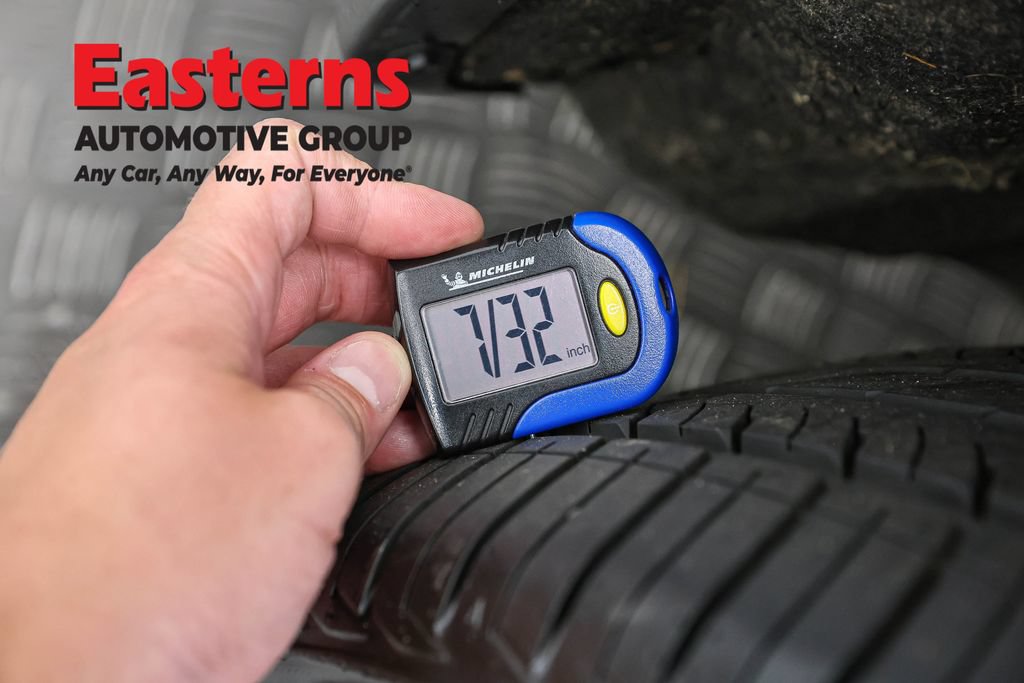 Used 2024 Dodge Durango GT RWD image 31
