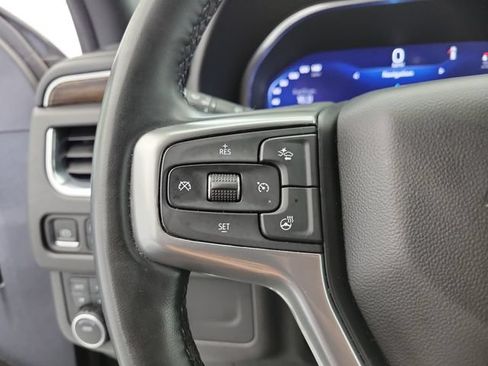 Used 2023 Chevrolet Suburban Premier AWD/4WD image 22