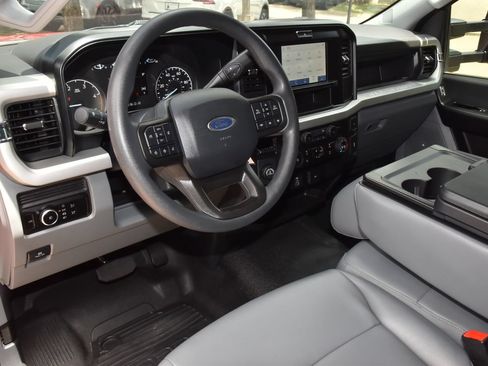 Certified 2025 Ford F350 XL w/ XL Chrome Package RWD image 13
