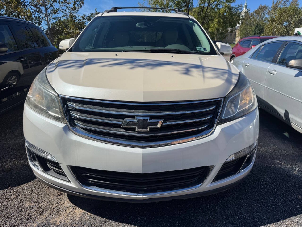 Used 2013 Chevrolet Traverse LT AWD/4WD image 2