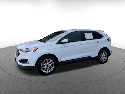 Used 2024 Ford Edge SEL image 7