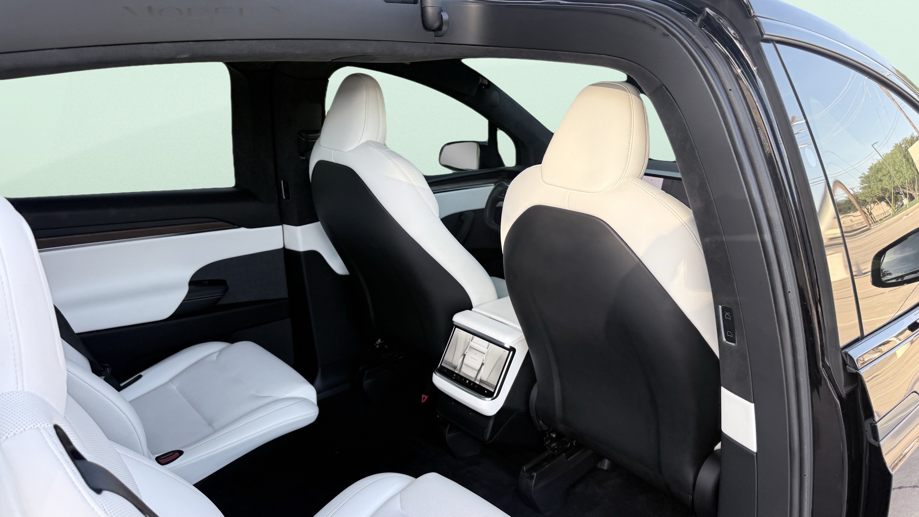 Used 2023 Tesla Model X AWD/4WD image 43