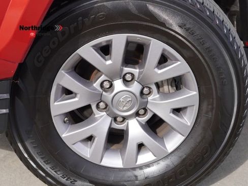 Used 2019 Toyota Tacoma SR5 image 14