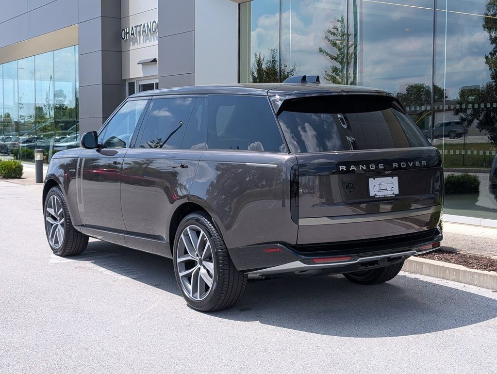 New 2026 Land Rover Range Rover Long Wheelbase SE AWD/4WD image 3
