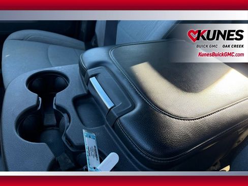 Used 2024 RAM 3500 Big Horn image 21