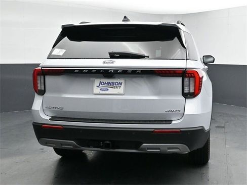 New 2026 Ford Explorer Active w/ Active Comfort Package image 14