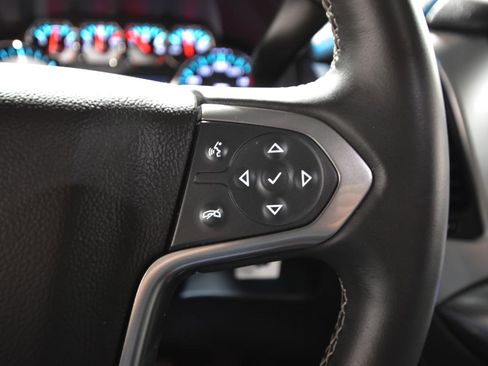 Used 2015 Chevrolet Suburban LT image 24