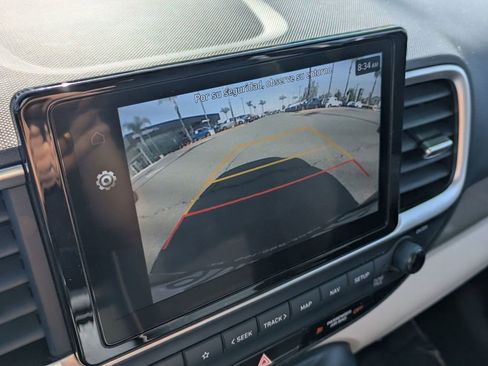 Certified 2025 Hyundai Venue Limited FWD image 22