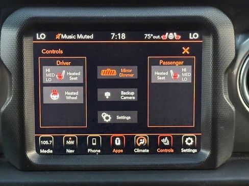 Used 2020 Jeep Wrangler Unlimited Sahara image 23