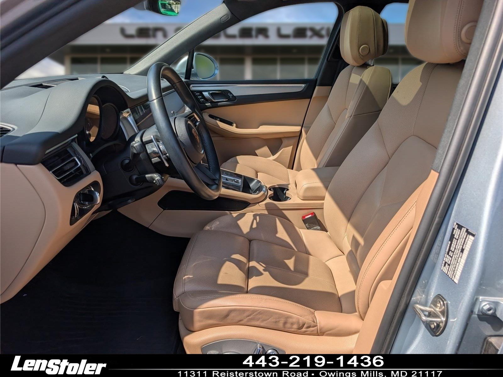 Used 2024 Porsche Macan AWD/4WD image 17