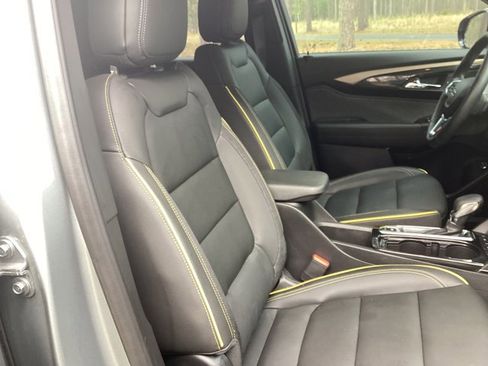 New 2025 Chevrolet TrailBlazer ACTIV w/ Convenience Package FWD image 19