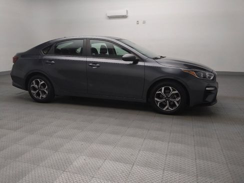 Used 2019 Kia Forte LXS image 11
