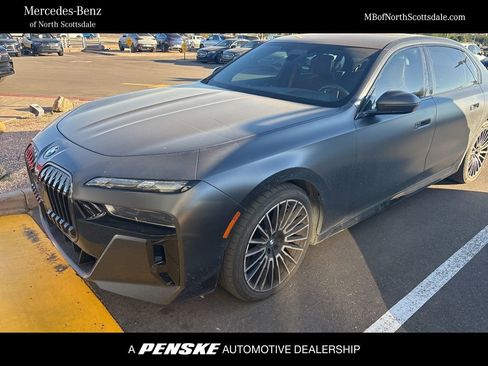 Used 2025 BMW 760i xDrive w/ Executive Package image 1