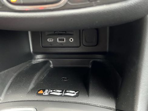 Used 2019 Chevrolet Equinox Premier image 35