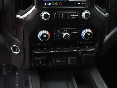 Used 2019 GMC Sierra 1500 AT4 w/ AT4 Premium Package AWD/4WD image 17
