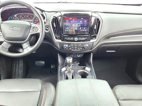 Used 2021 Chevrolet Traverse RS FWD image 27