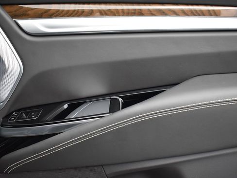 Certified 2025 Cadillac Escalade Sport Platinum image 36