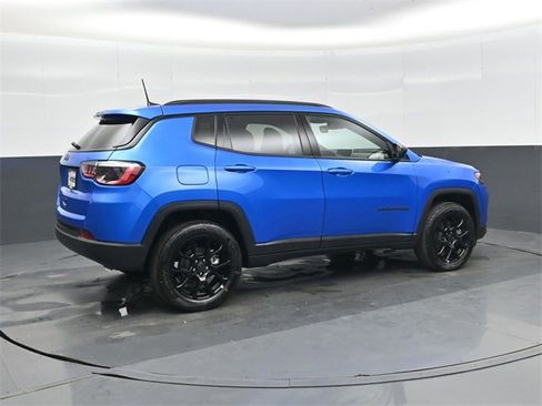 New 2026 Jeep Compass Latitude image 3