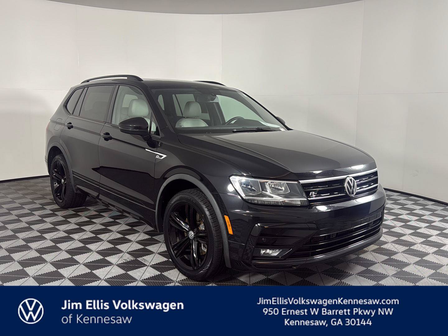 Used 2019 Volkswagen Tiguan S FWD image 1