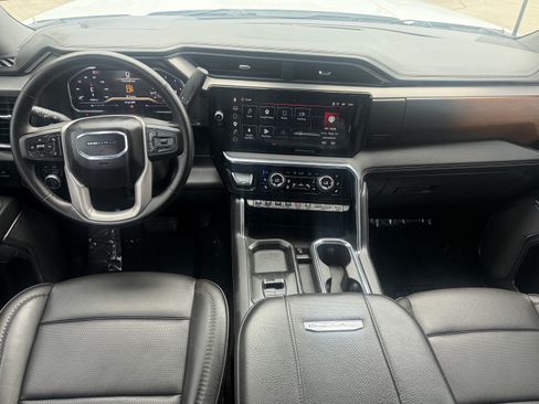 Used 2025 GMC Sierra 2500 Denali AWD/4WD image 10