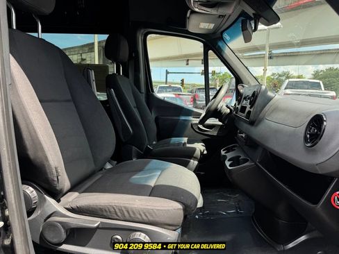 Used 2020 Mercedes-Benz Sprinter 3500 image 34