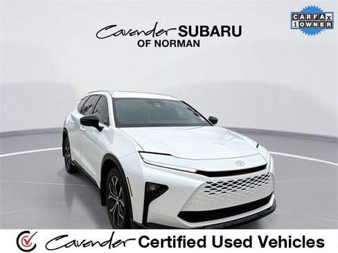 Used 2025 Toyota Crown Signia image 1