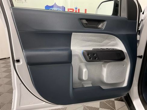 New 2026 Ford Maverick XLT w/ XLT Luxury Package FWD image 12