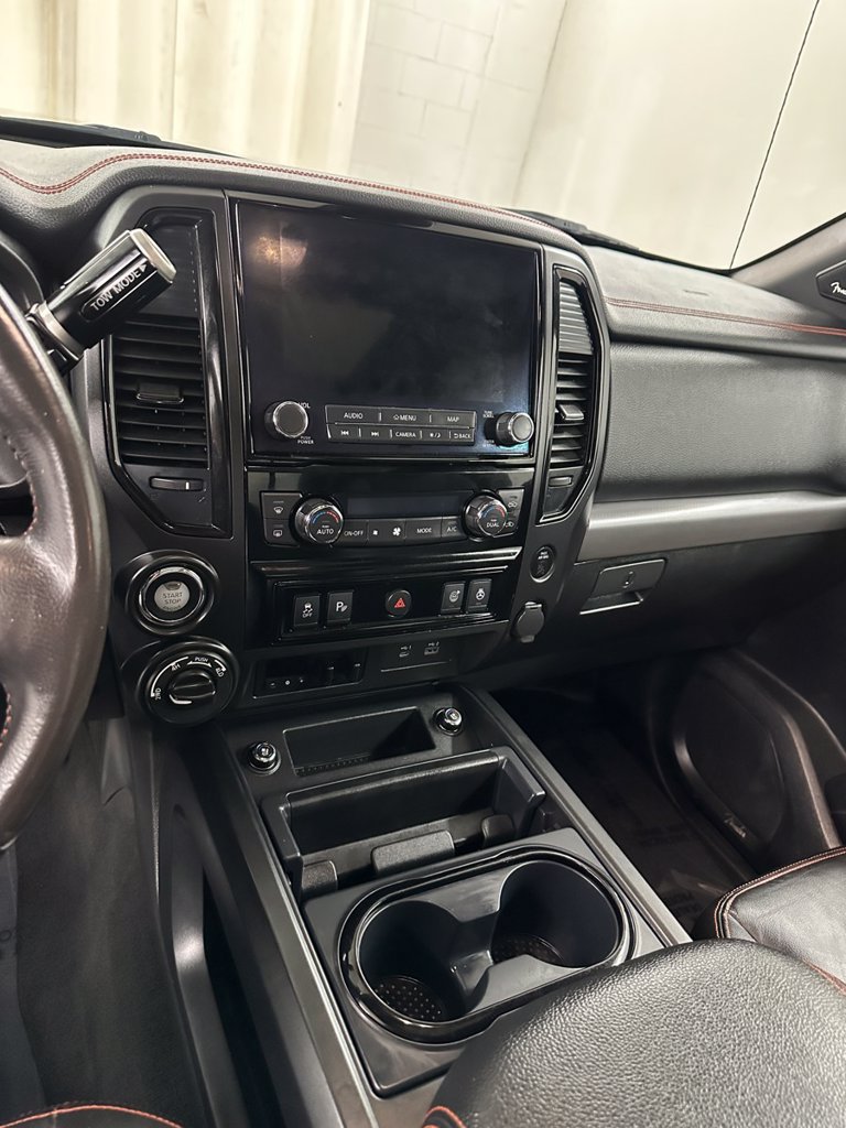 Used 2021 Nissan Titan PRO-4X w/ Pro-4x Convenience Package AWD/4WD image 17