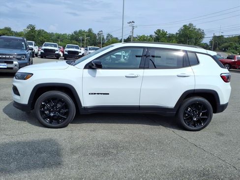 New 2026 Jeep Compass Latitude AWD/4WD image 7