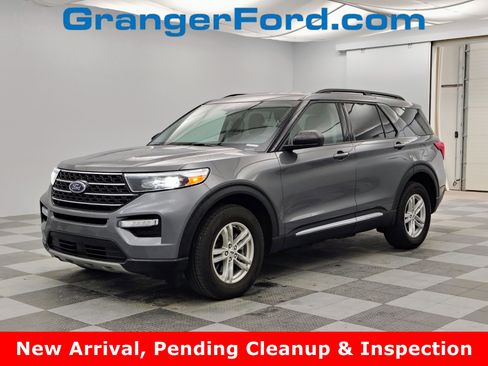 Used 2023 Ford Explorer XLT w/ Equipment Group 202A AWD/4WD image 1