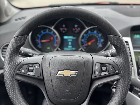 Used 2015 Chevrolet Cruze LT FWD image 12