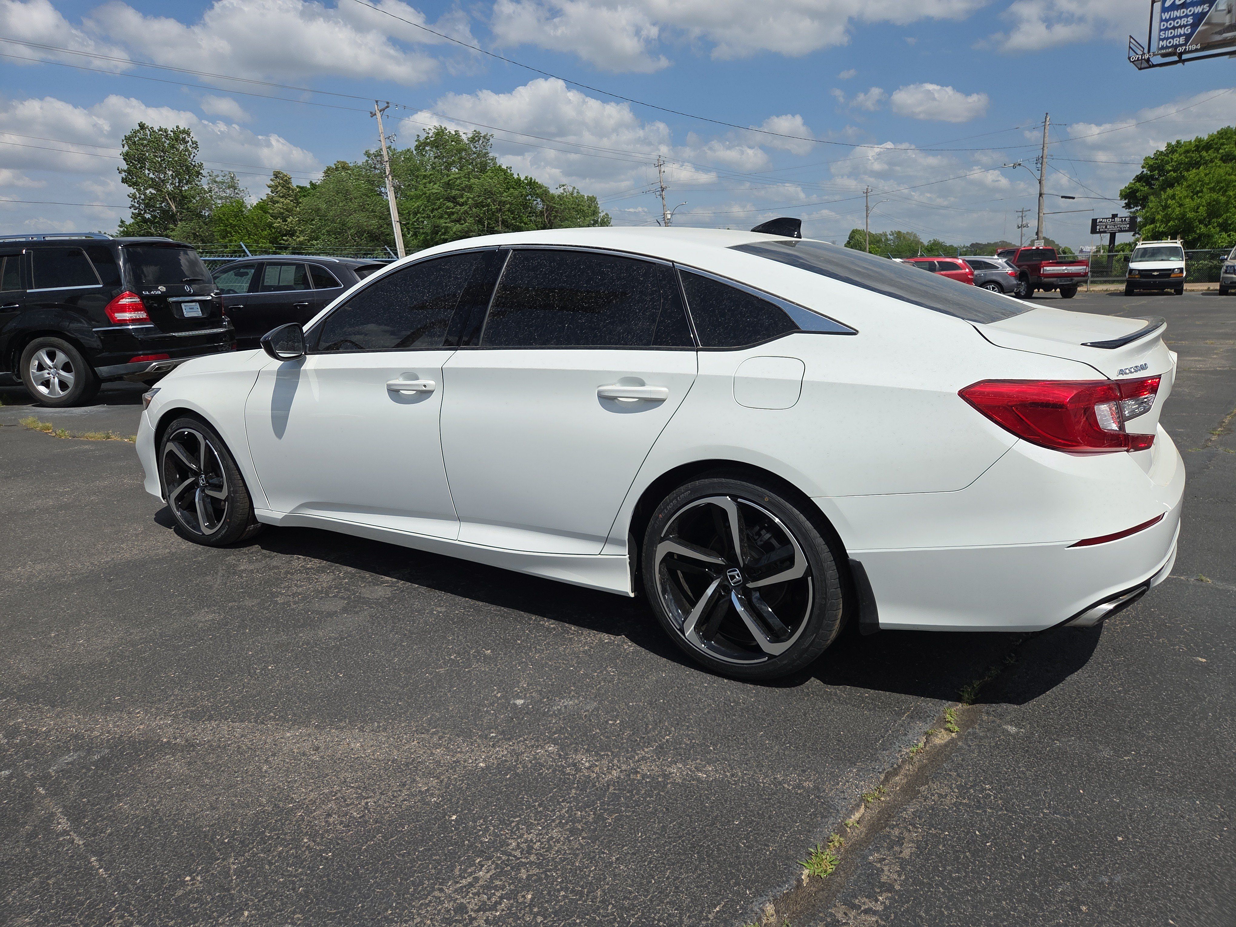 Used 2022 Honda Accord Sport image 3
